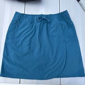 Patagonia Skort Teal M nwot